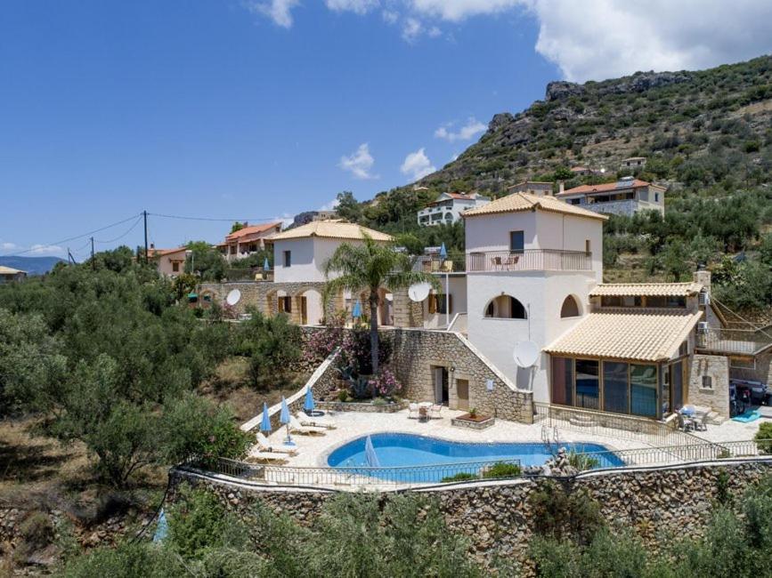 Markos 4 Apartment
